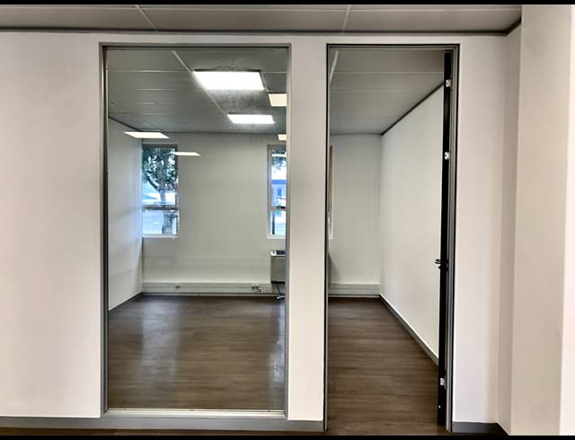 173M² OFFICE TO LET IN PLUMSTEAD